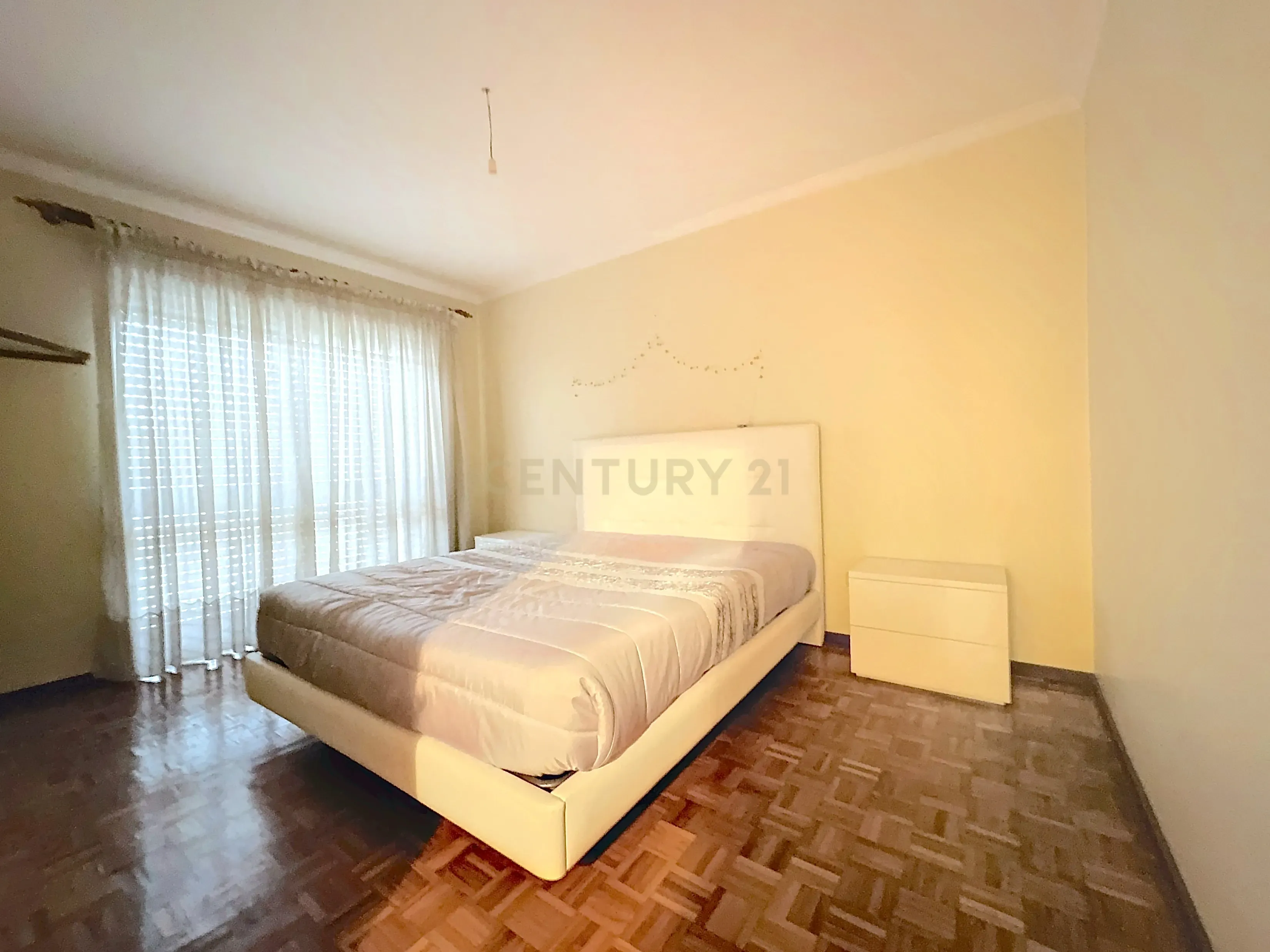 Apartamento T3 com varandas e lugar de garagem, na Póvoa de Varzim, Porto - Image 11