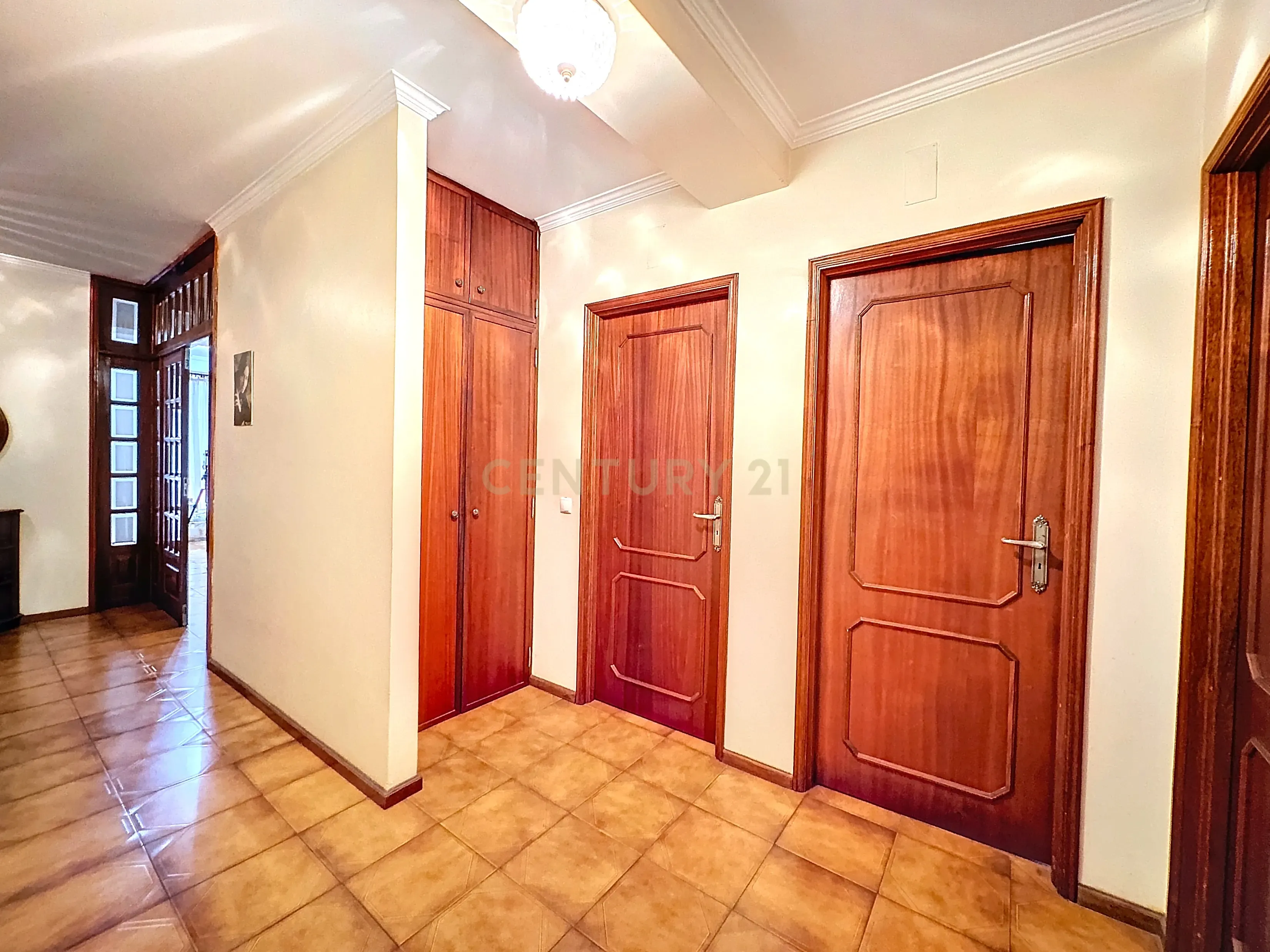 Apartamento T3 com varandas e lugar de garagem, na Póvoa de Varzim, Porto - Image 18