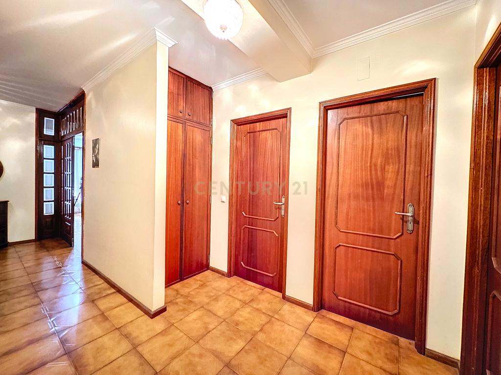 Apartamento T3 com varandas e lugar de garagem, na Póvoa de Varzim, Porto - Image 18