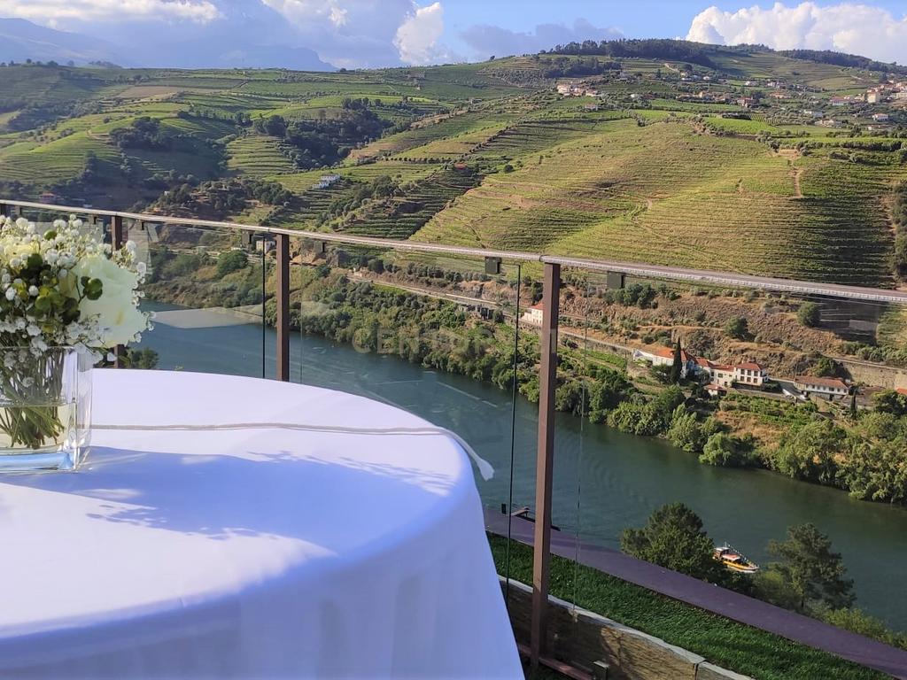 Hotel DD uma  "varanda" para o rio Douro, integrado numa quinta no coração do Alto Douro Vinhateiro, perto do Peso da Régua, Portugal - Image 21