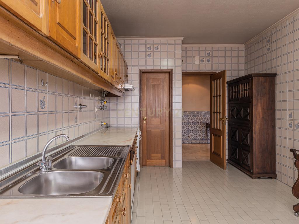 Penthouse T5 garagem Box 2 carros Torres das Palmeiras Oeiras - Image 13