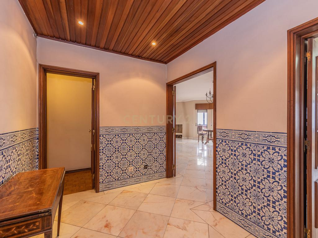 Penthouse T5 garagem Box 2 carros Torres das Palmeiras Oeiras - Image 7