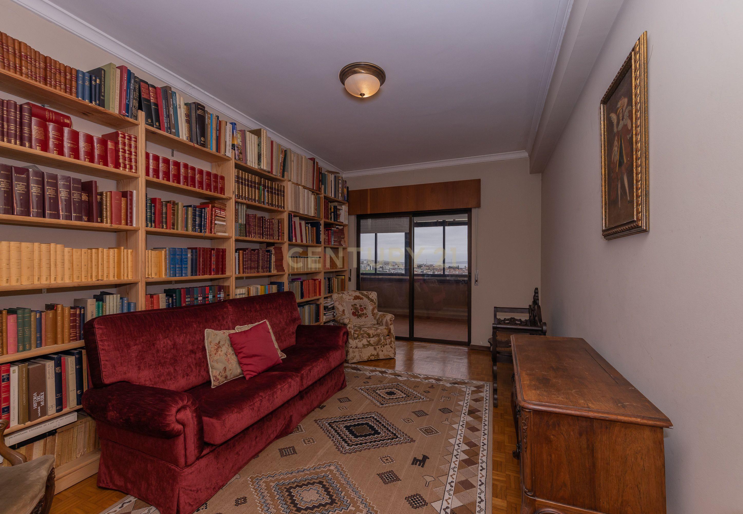 Penthouse T5 garagem Box 2 carros Torres das Palmeiras Oeiras - Image 18