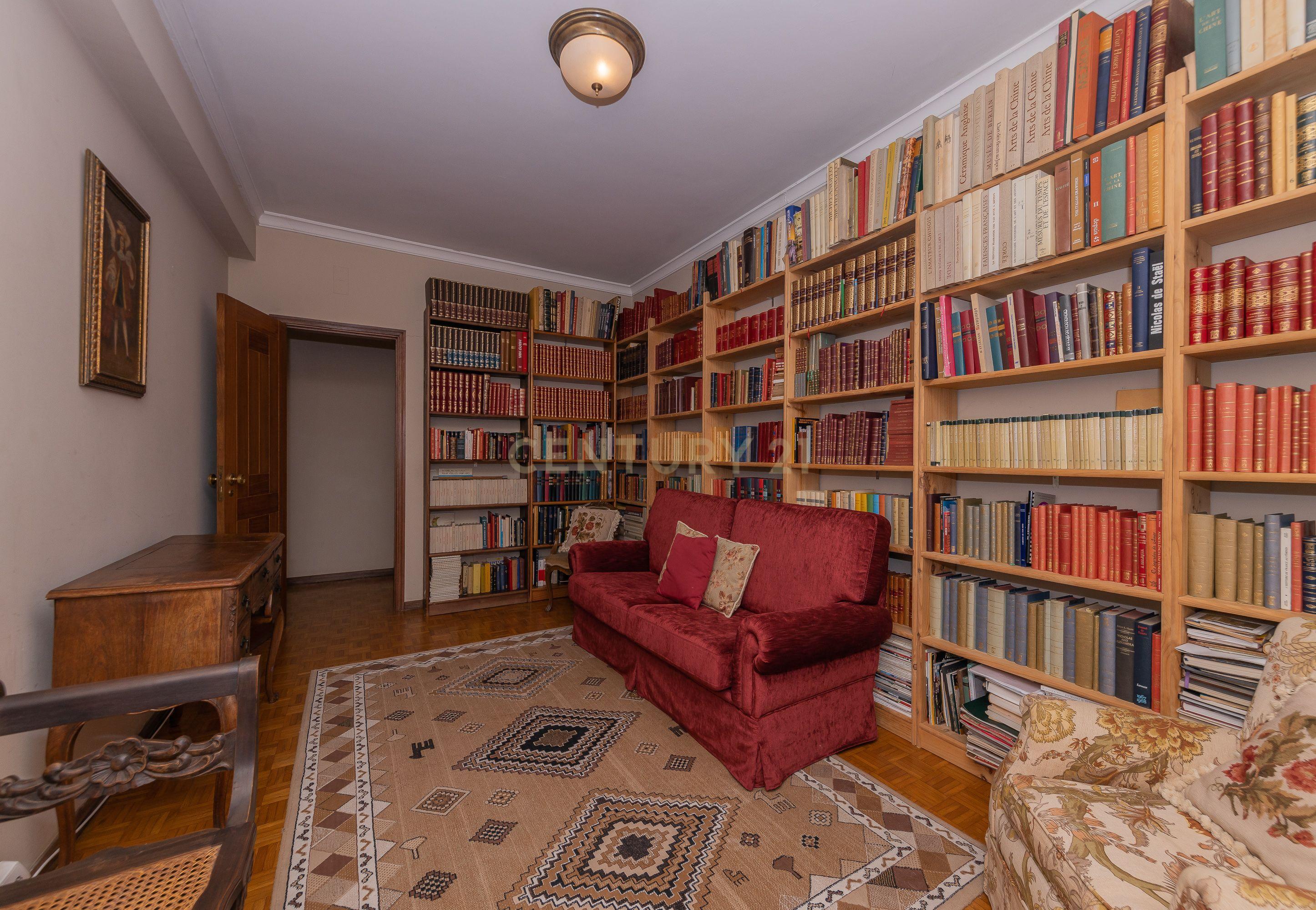 Penthouse T5 garagem Box 2 carros Torres das Palmeiras Oeiras - Image 19