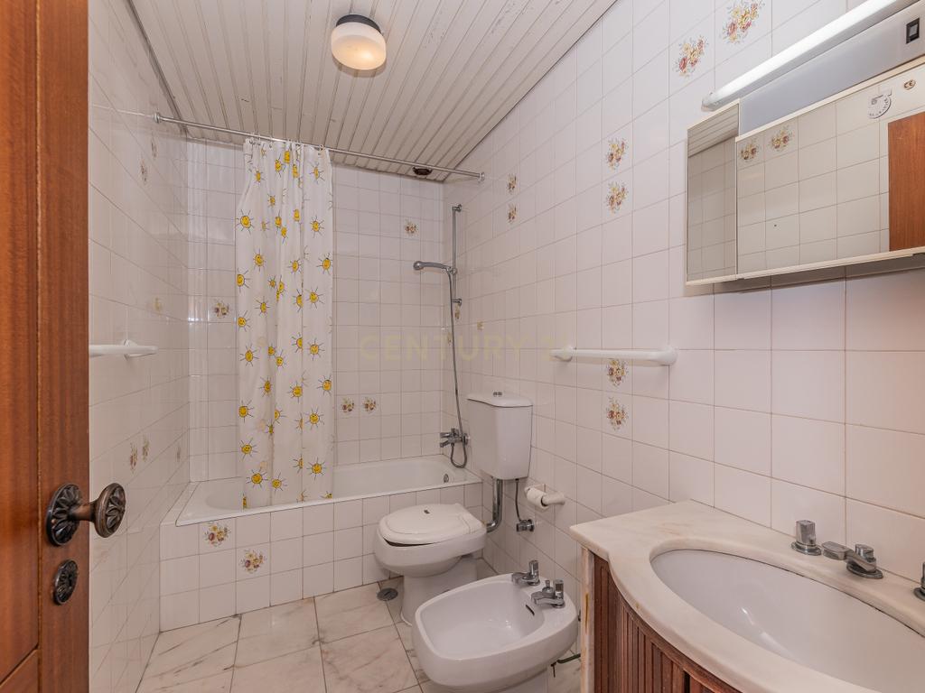 Penthouse T5 garagem Box 2 carros Torres das Palmeiras Oeiras - Image 24