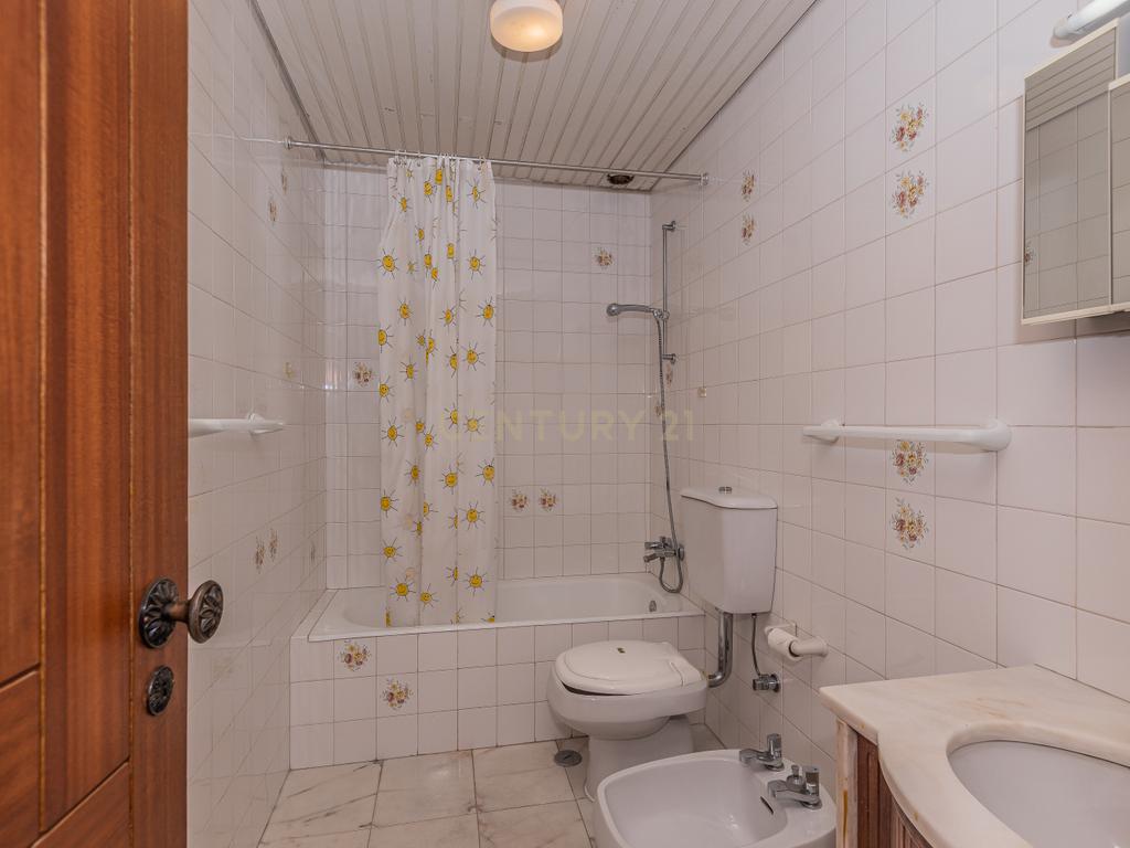 Penthouse T5 garagem Box 2 carros Torres das Palmeiras Oeiras - Image 23