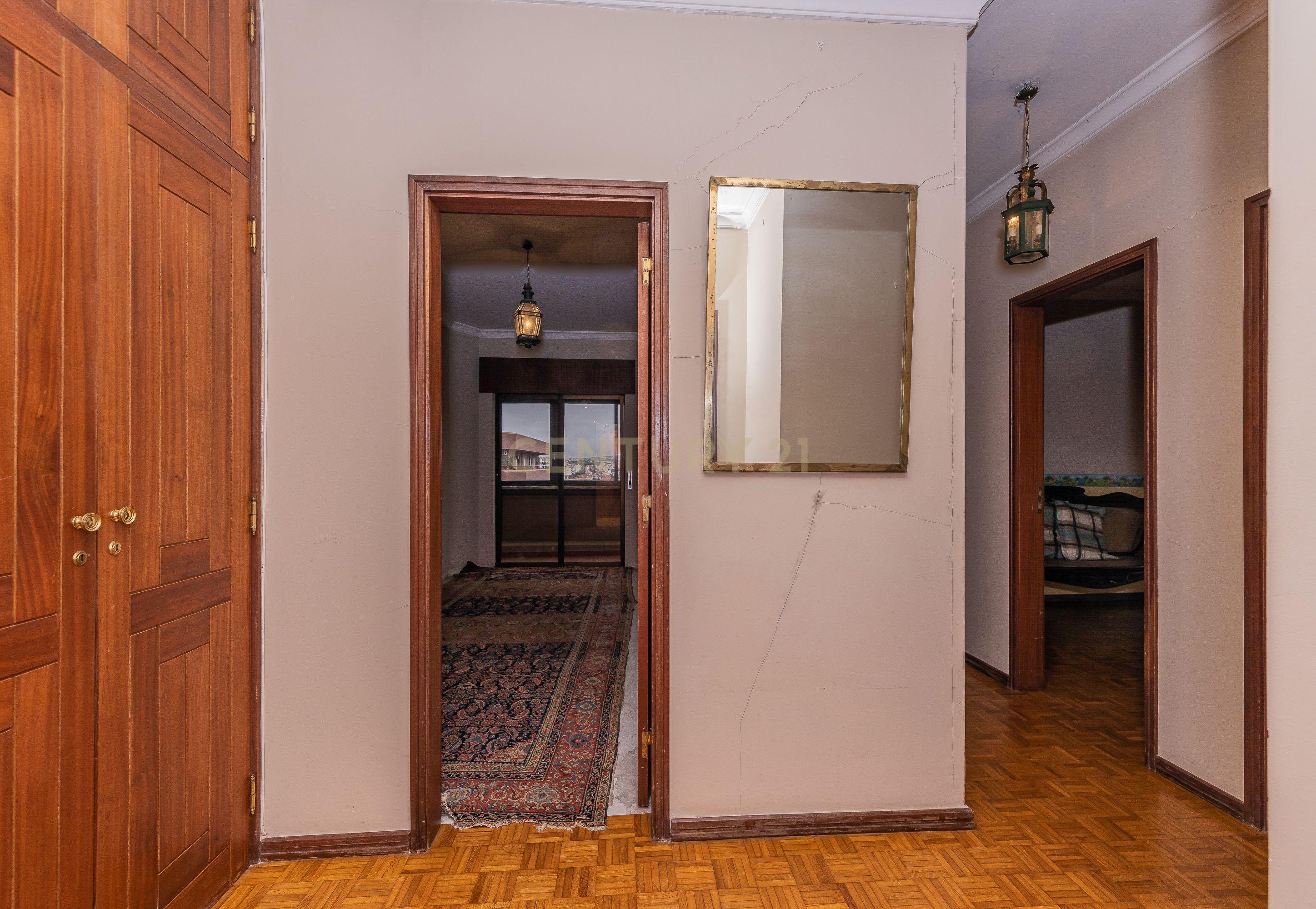 Penthouse T5 garagem Box 2 carros Torres das Palmeiras Oeiras - Image 22