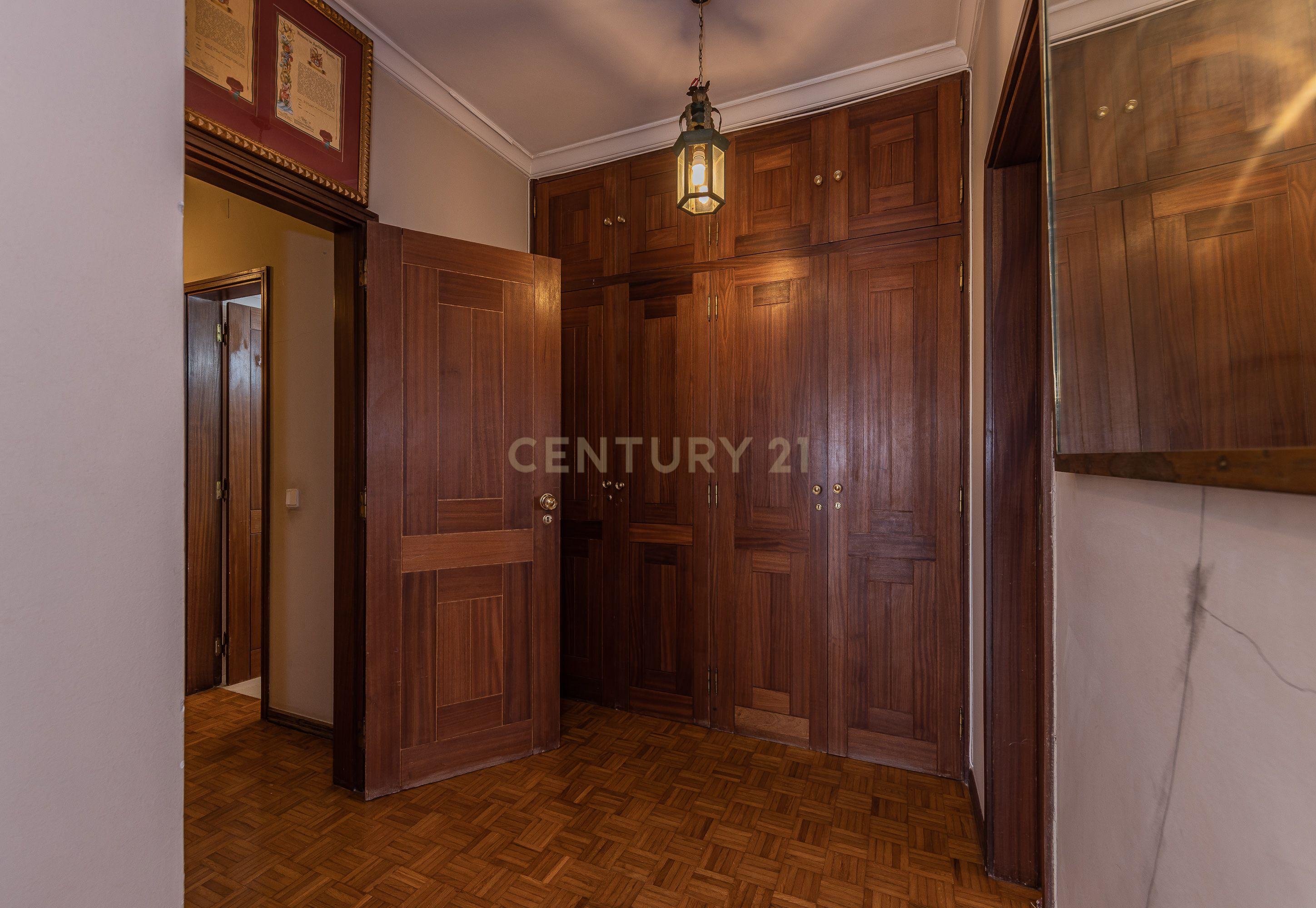 Penthouse T5 garagem Box 2 carros Torres das Palmeiras Oeiras - Image 25