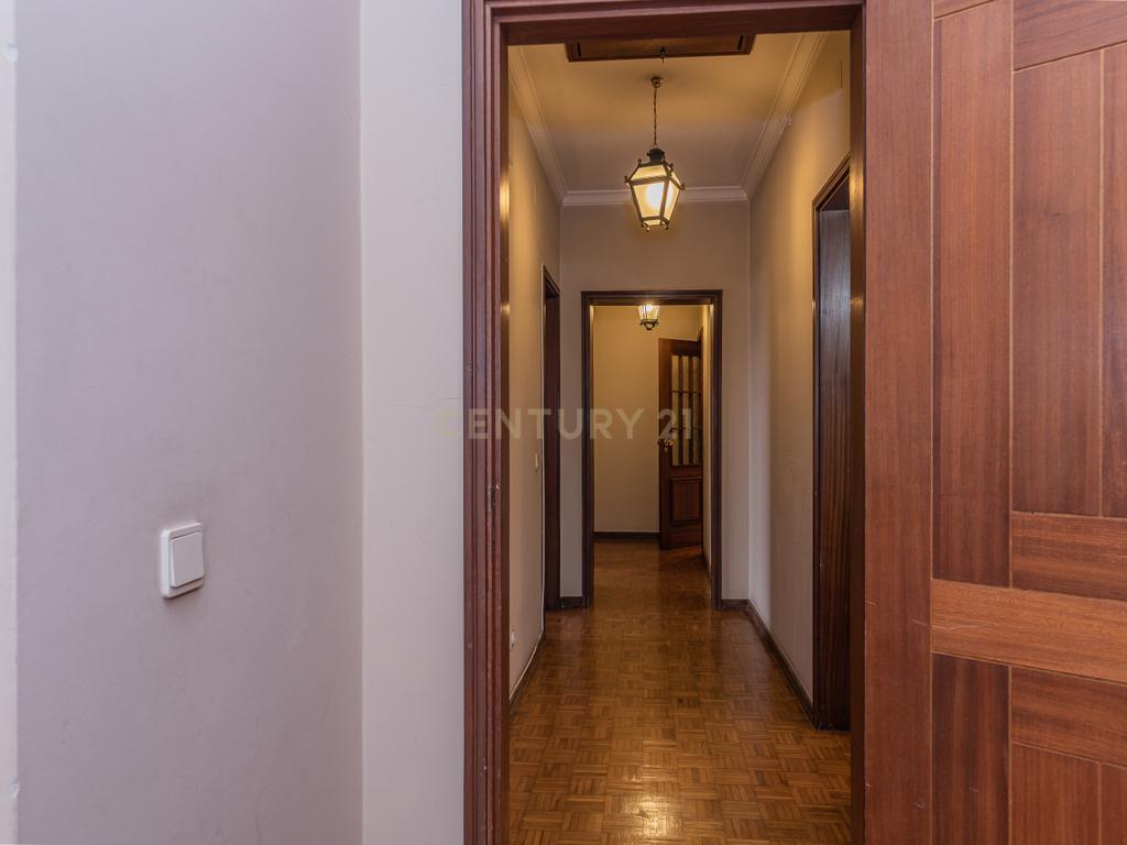 Penthouse T5 garagem Box 2 carros Torres das Palmeiras Oeiras - Image 42