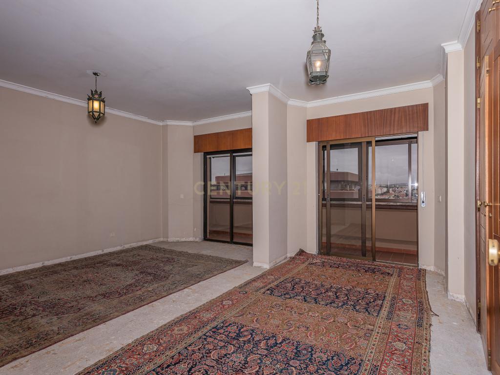 Penthouse T5 garagem Box 2 carros Torres das Palmeiras Oeiras - Image 38