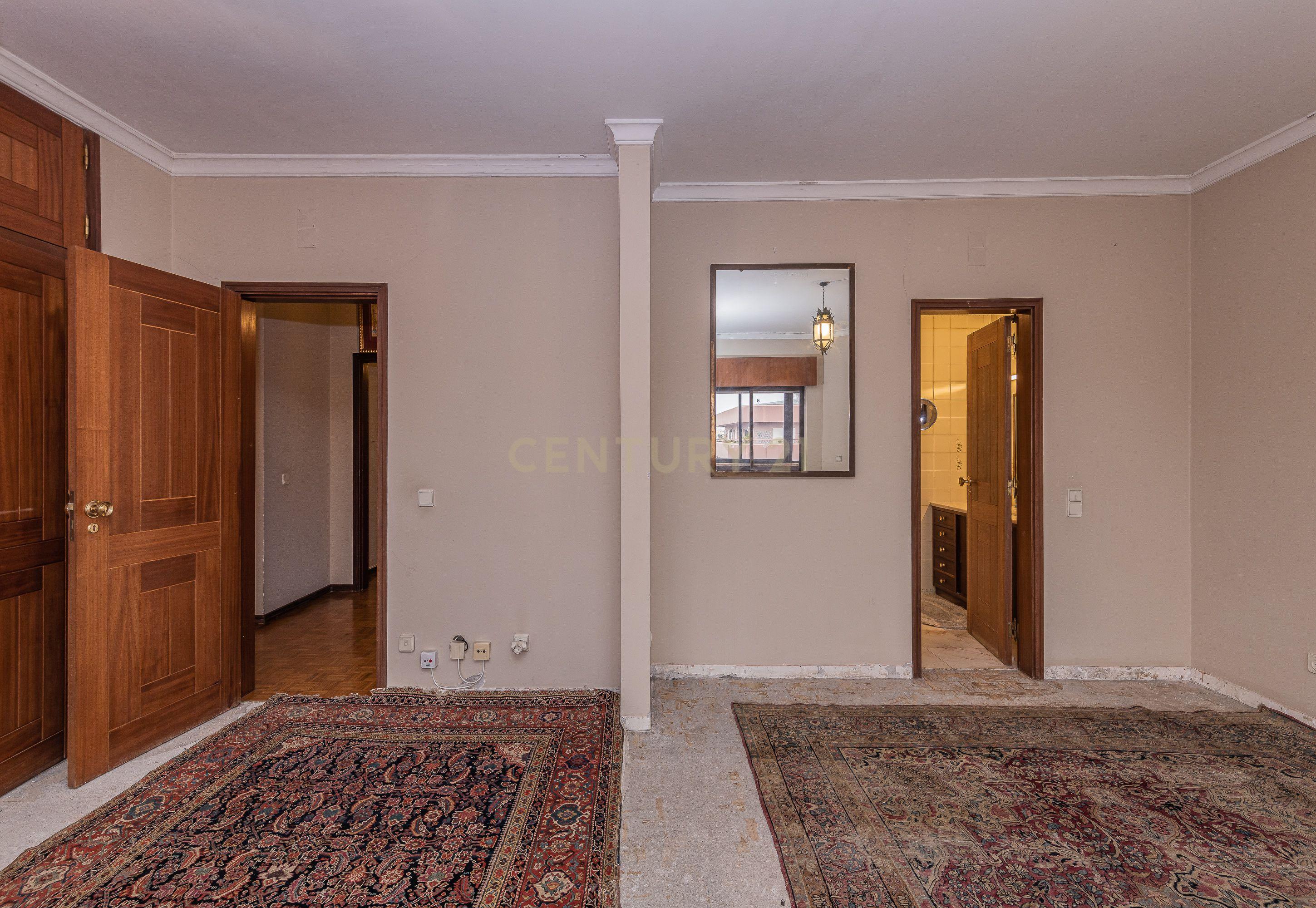 Penthouse T5 garagem Box 2 carros Torres das Palmeiras Oeiras - Image 28