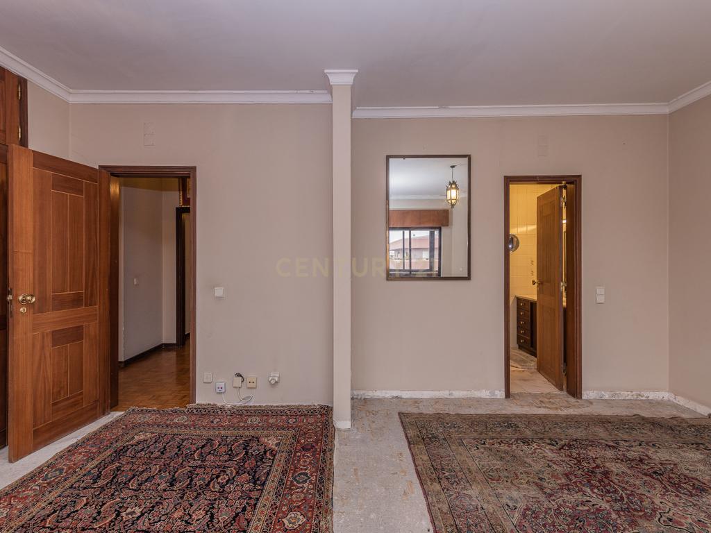 Penthouse T5 garagem Box 2 carros Torres das Palmeiras Oeiras - Image 28