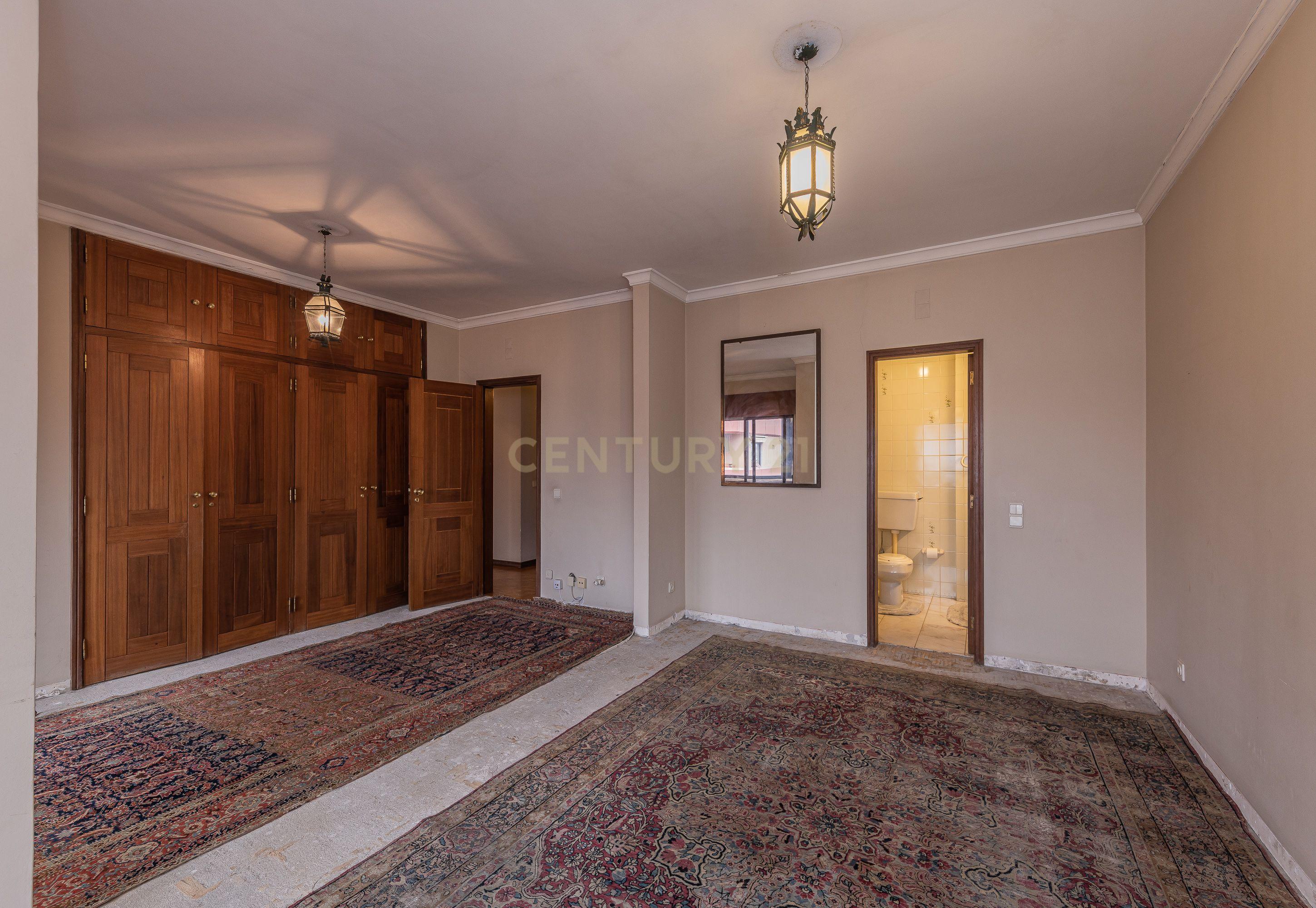Penthouse T5 garagem Box 2 carros Torres das Palmeiras Oeiras - Image 29