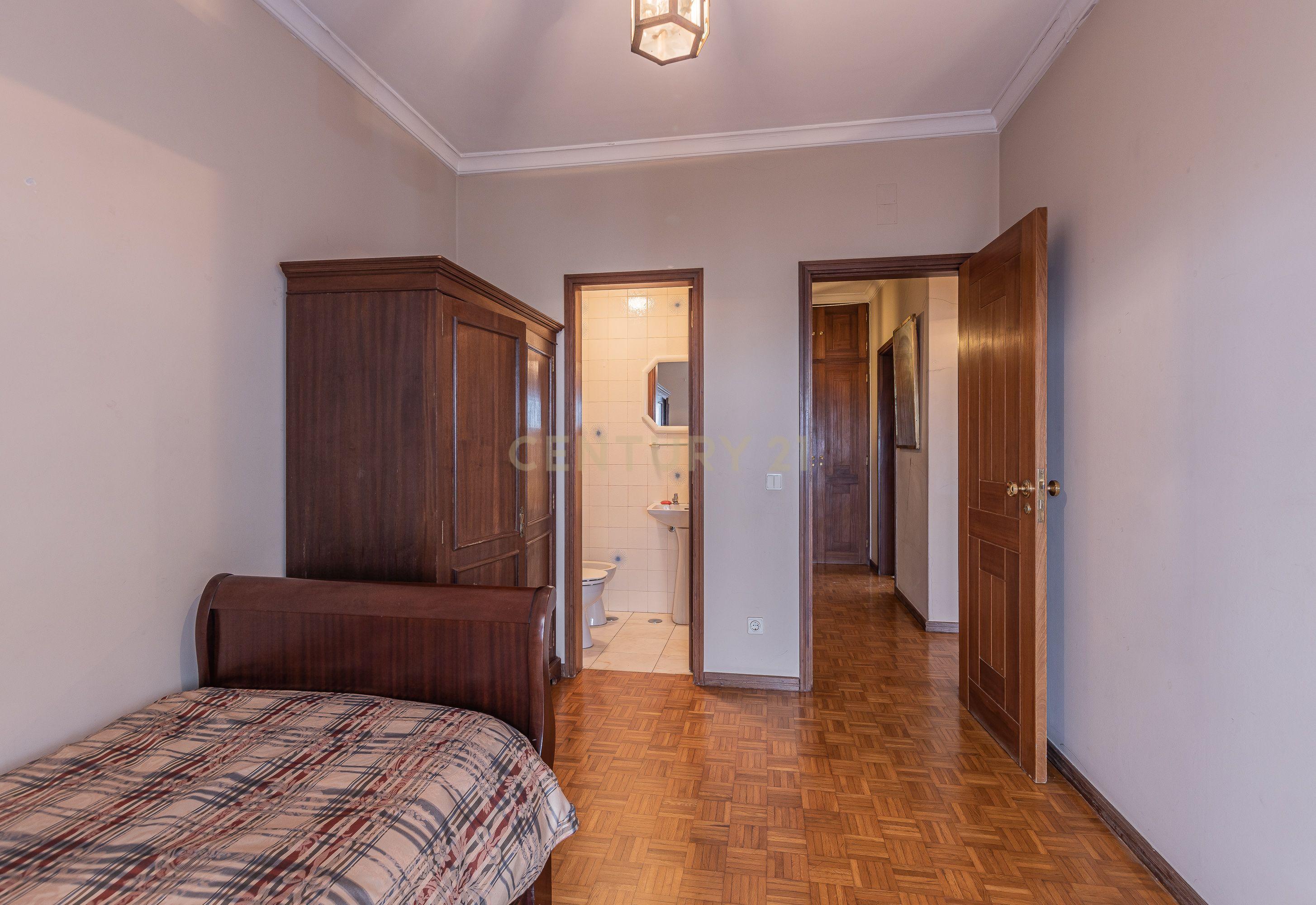 Penthouse T5 garagem Box 2 carros Torres das Palmeiras Oeiras - Image 39