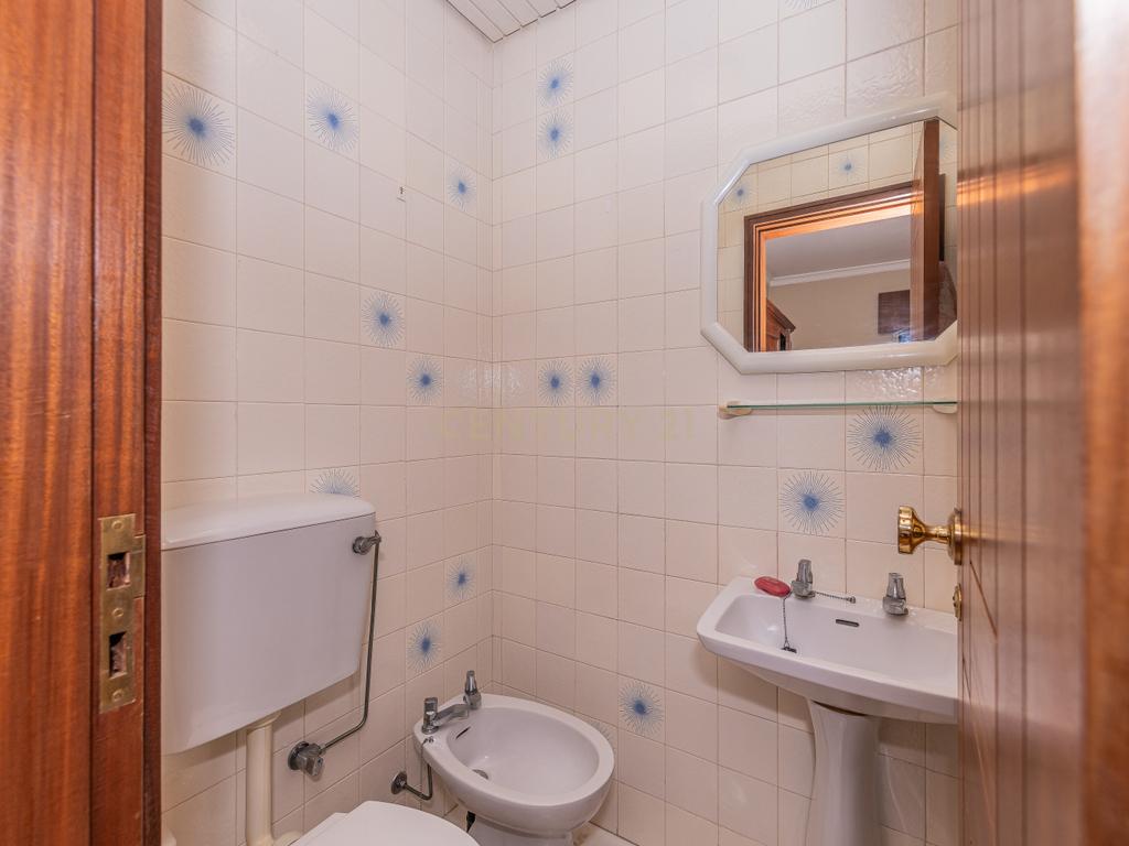 Penthouse T5 garagem Box 2 carros Torres das Palmeiras Oeiras - Image 34