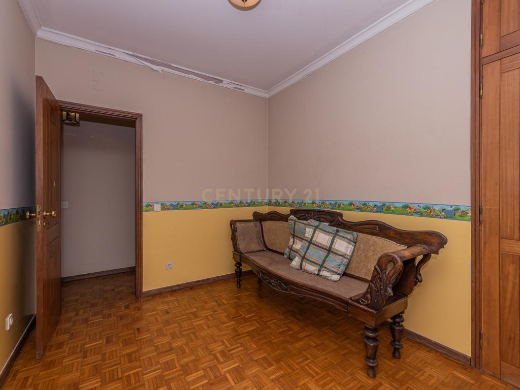 Penthouse T5 garagem Box 2 carros Torres das Palmeiras Oeiras - Image 36