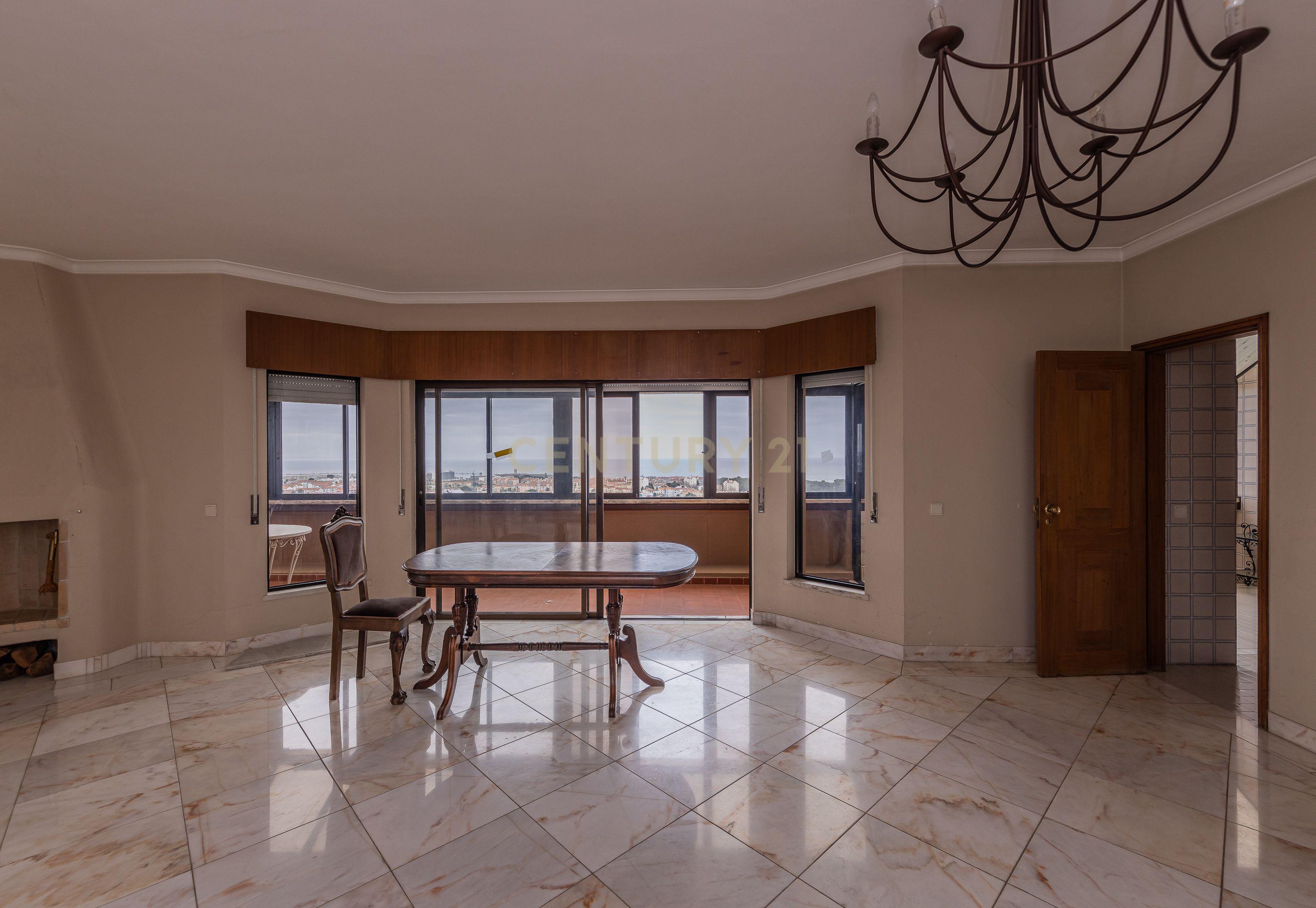Penthouse T5 garagem Box 2 carros Torres das Palmeiras Oeiras - Image 1