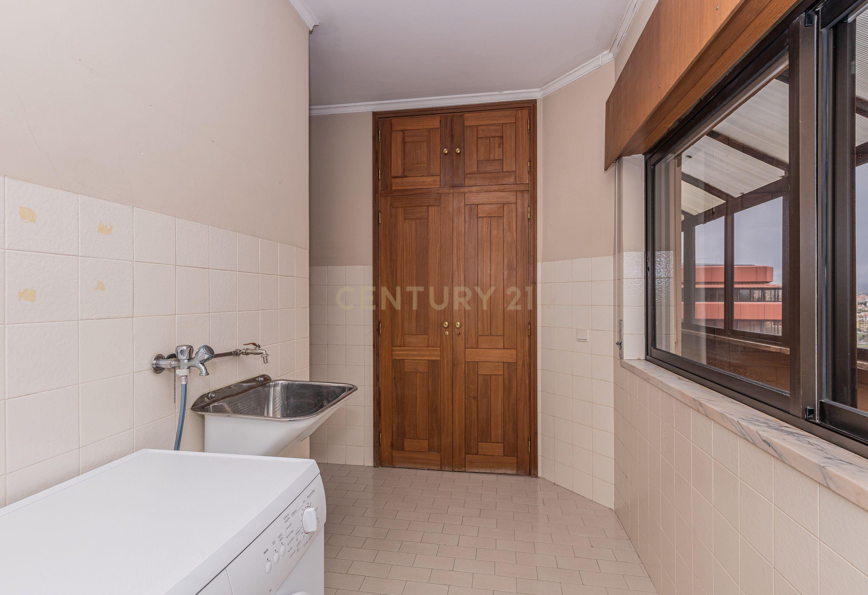 Penthouse T5 garagem Box 2 carros Torres das Palmeiras Oeiras - Image 44