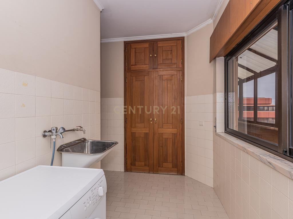 Penthouse T5 garagem Box 2 carros Torres das Palmeiras Oeiras - Image 44