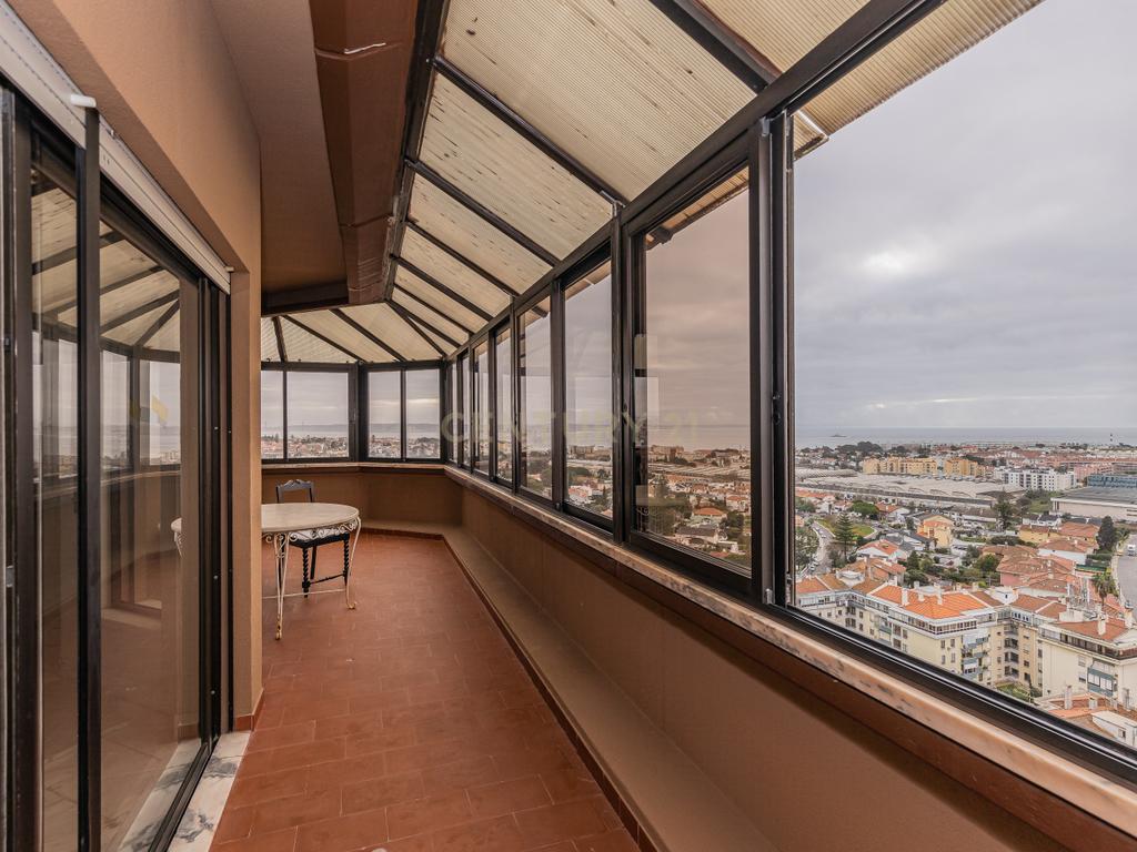 Penthouse T5 garagem Box 2 carros Torres das Palmeiras Oeiras - Image 48