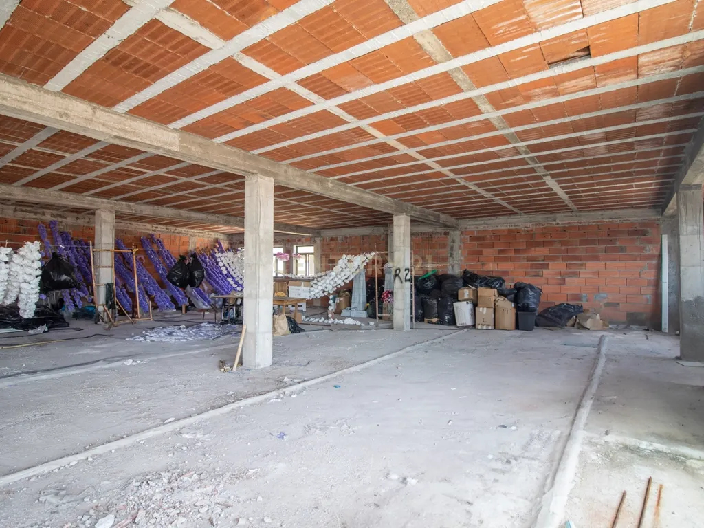 Investimento com Duplo Potencial: Comércio + Habitação em Soure - Image 16