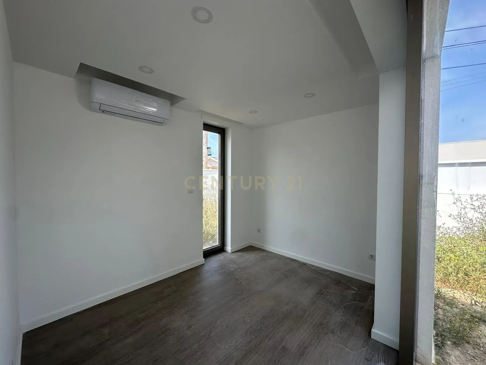 Fotografia 6 de Casa Nova em Cacia, Aveiro - 4 Quartos e Jardim Privado
