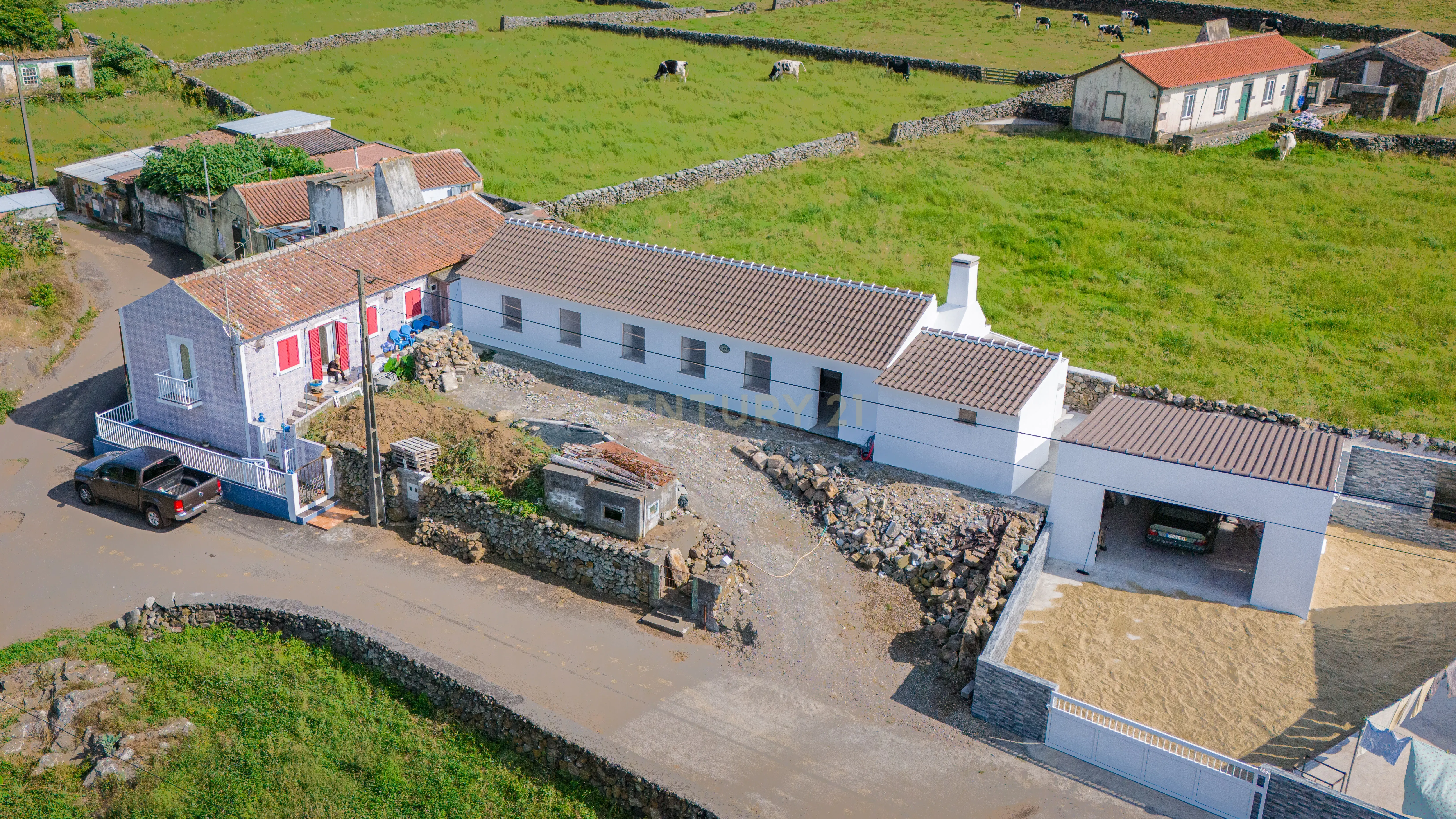Fotografia 3 de Moradia em fase de renovação na Vila de São Sebastião