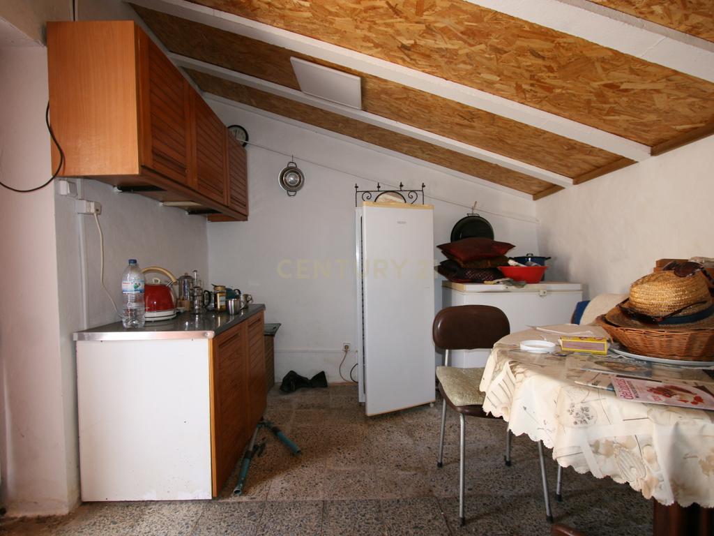 Quinta tradicional com moradia, garagem e vários anexos em terreno de 2020 m2, Zebro de Baixo, Silves - Image 17