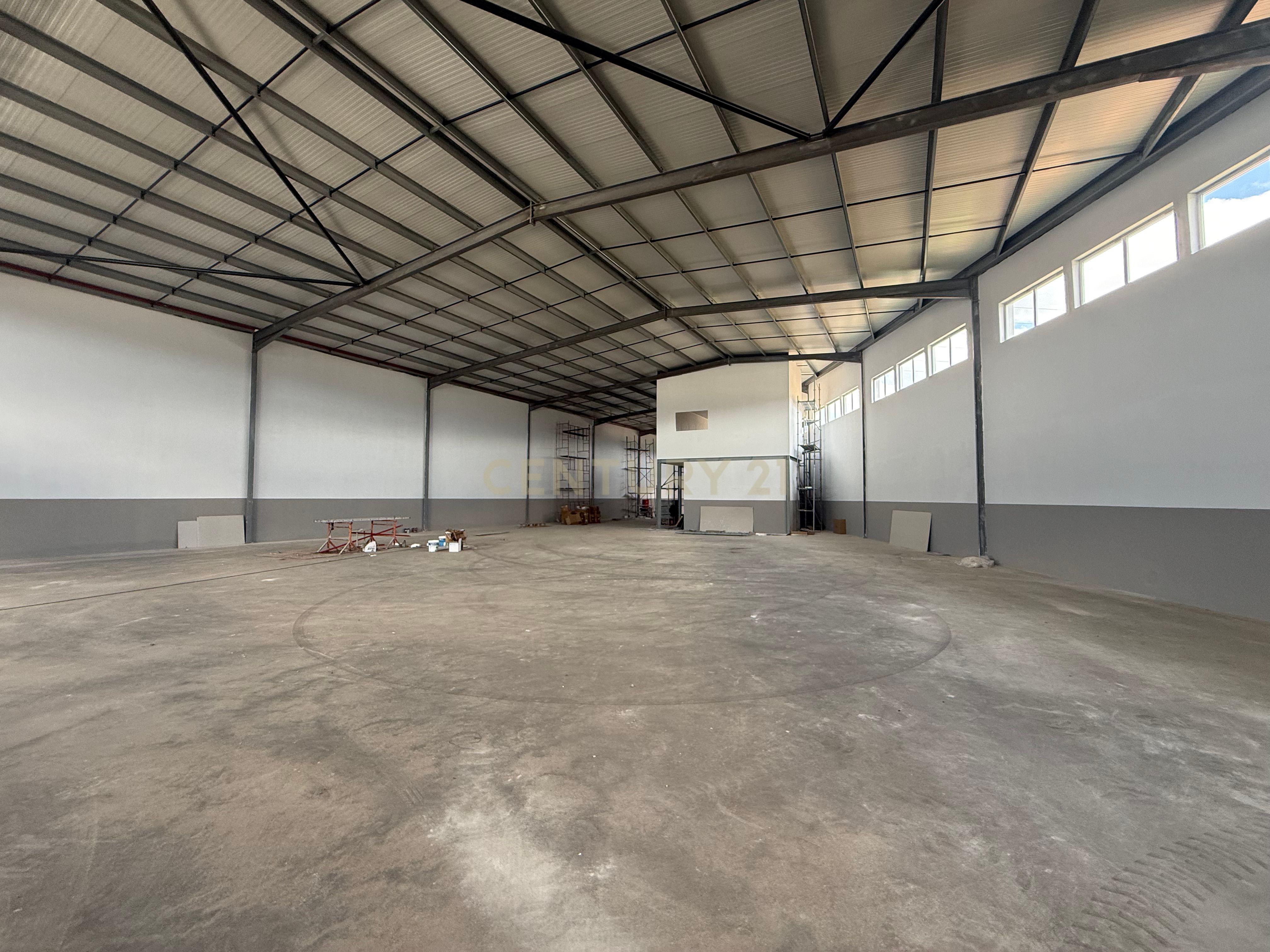 Fotografia 6 de ARMAZÉM INDUSTRIAL | SANTO TIRSO | INVESTIMENTO / LOGÍSTICA / COMÉRCIO E INDÚSTRIA