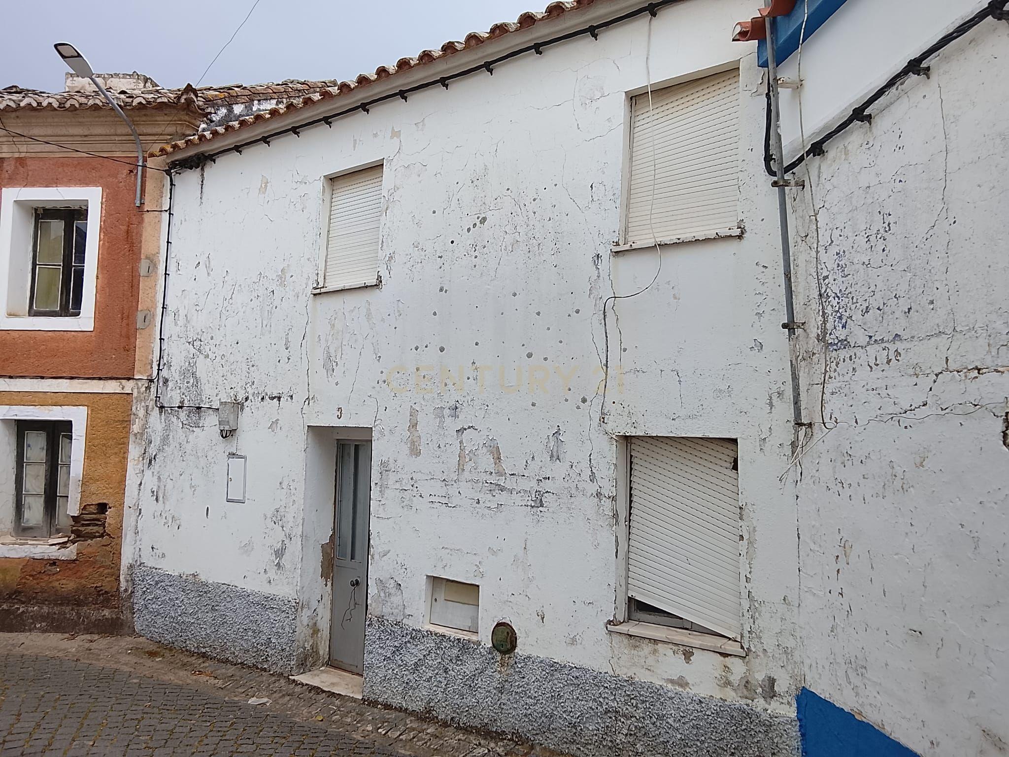 Oportunidade Investimento! Moradia T2, Pé da Serra, Nisa, Portugal