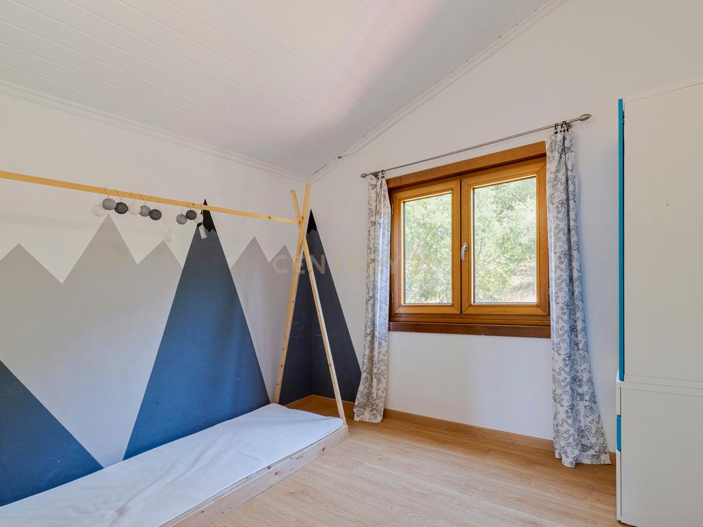 Moradia T4 Exclusiva com Piscina | Vista Serra da Arrábida | Setúbal - Image 25