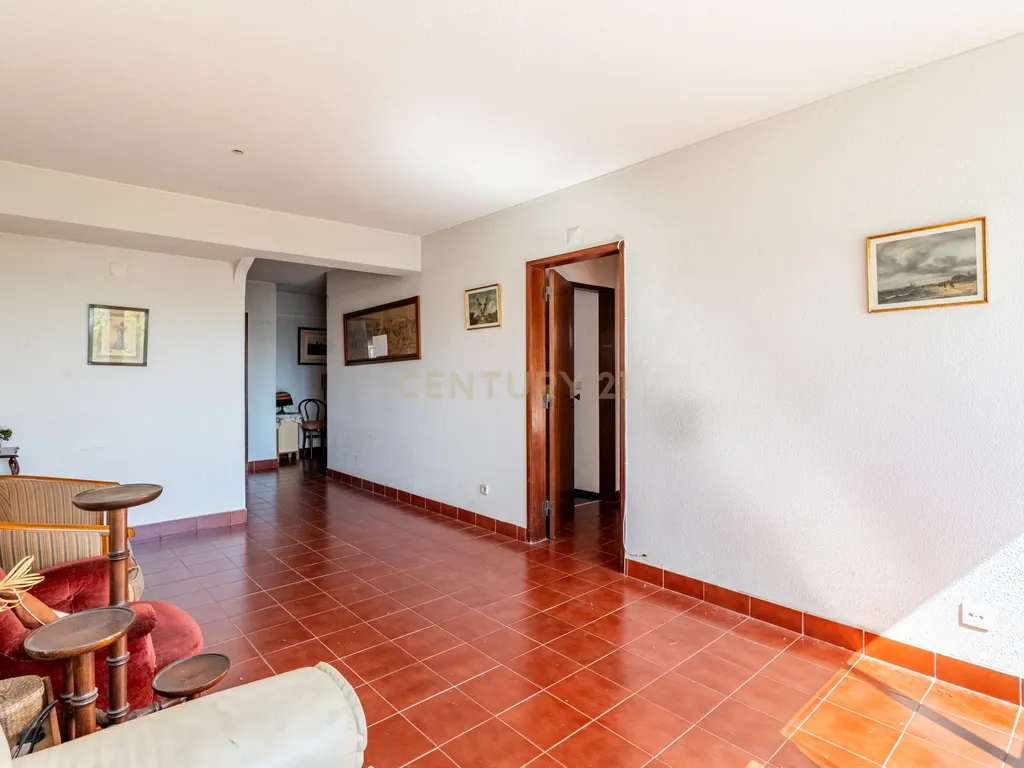 Apartamento T3 com Vista Rio nos Olivais, Lisboa - Image 5