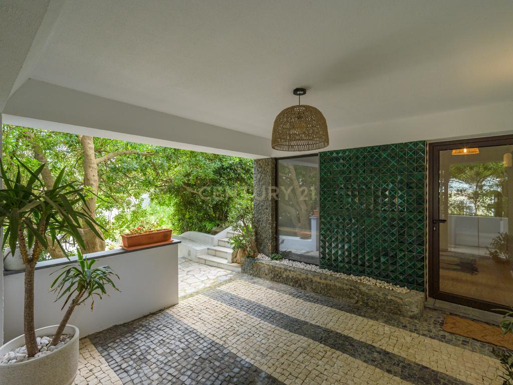 Moradia T5 - Estoril  - Image 25