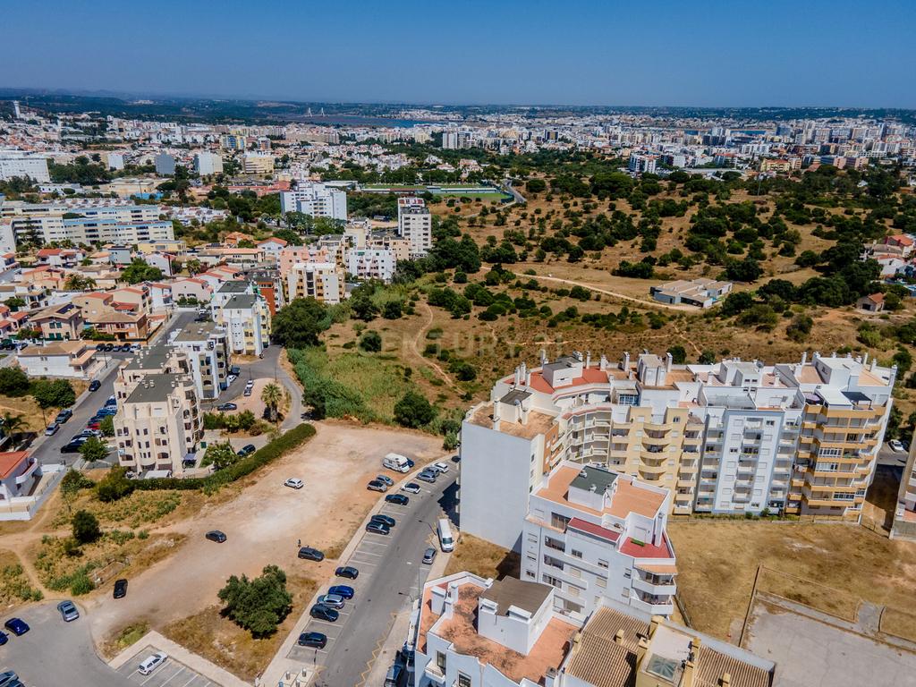 Investimento Imobiliário, Lote Urbano para Empreendimento Residencial em Portimão - Image 11