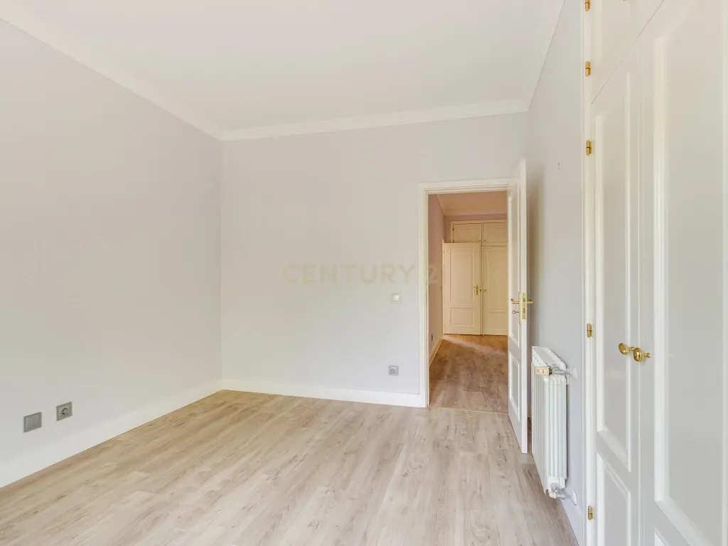 Apartamento T3 em condomínio fechado com piscina na Beloura - Image 15