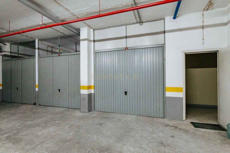 Apartamento T2 em Odivelas com Box e Varanda - Image 26