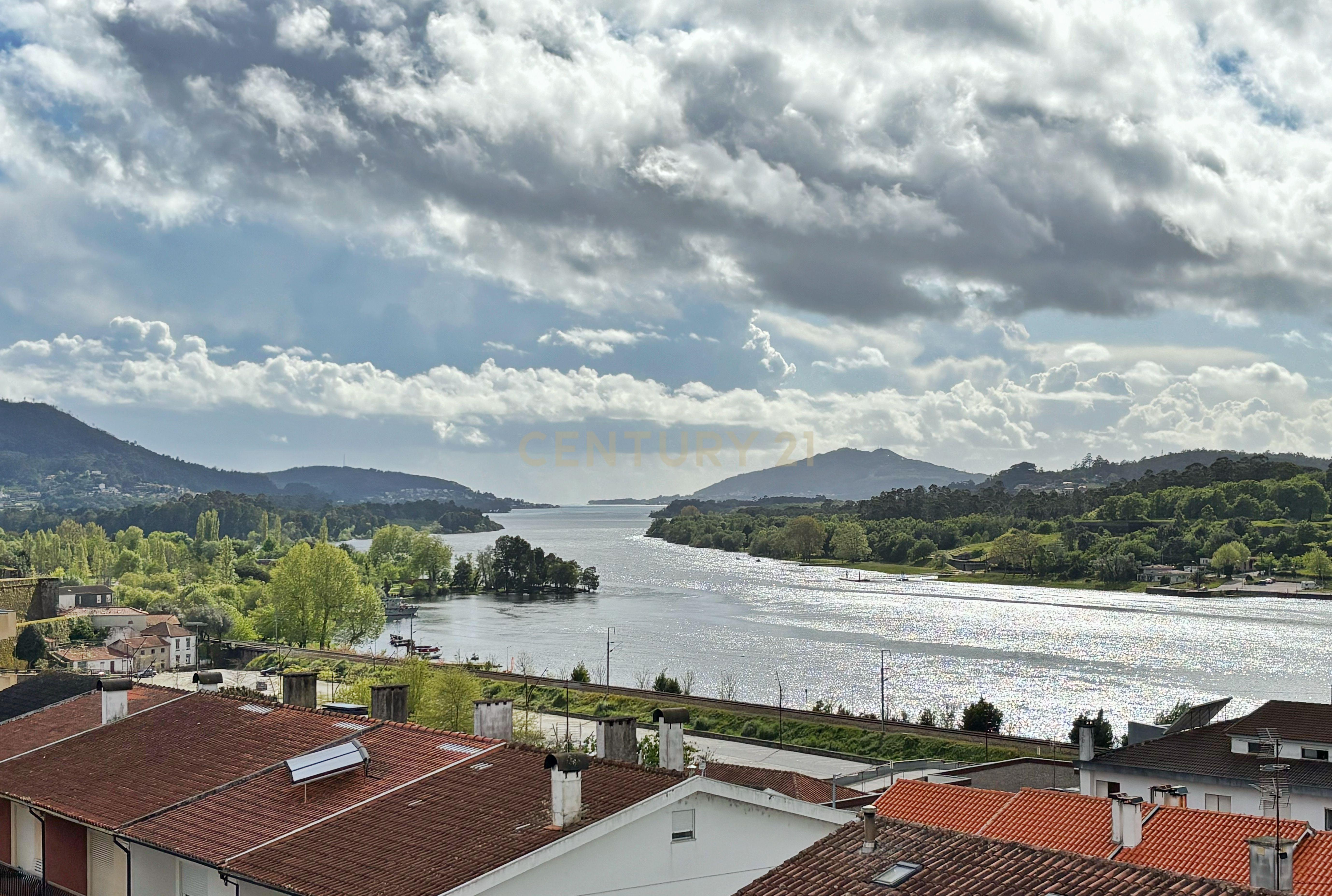 Penthouse T3 com amplo terraço vista Rio e Serra - Vila Nova de Cerveira - Image 30