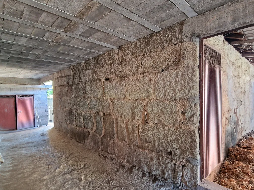 Arrumo em pedra com potencial para habitação – Ótima oportunidade de investimento em Orgens - Viseu - Image 9
