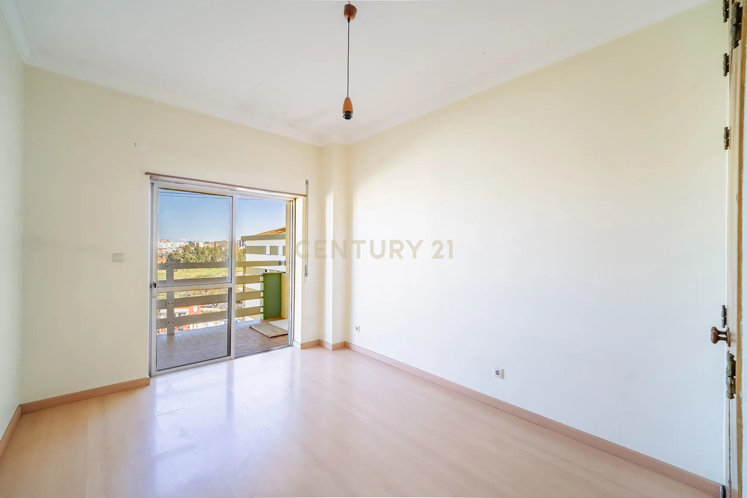 Apartamento T2 à venda em Amora, Seixal — foto 2
