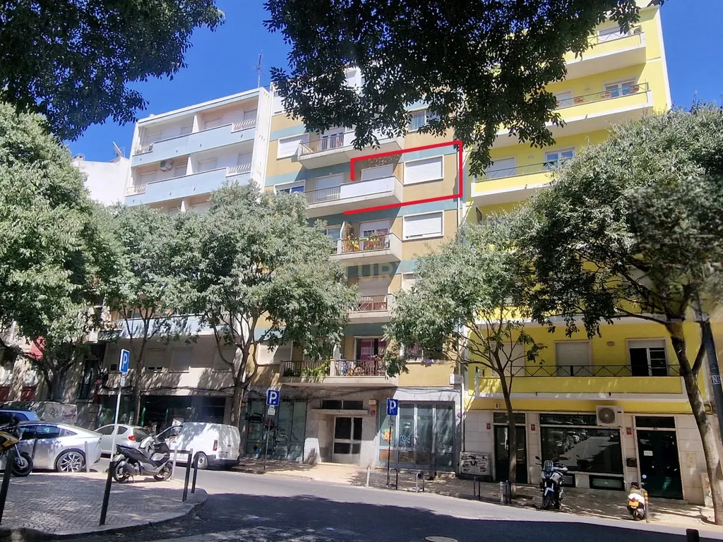 Apartamento T2 luminoso e totalmente remodelado - Rua Passos Manuel - Image 16