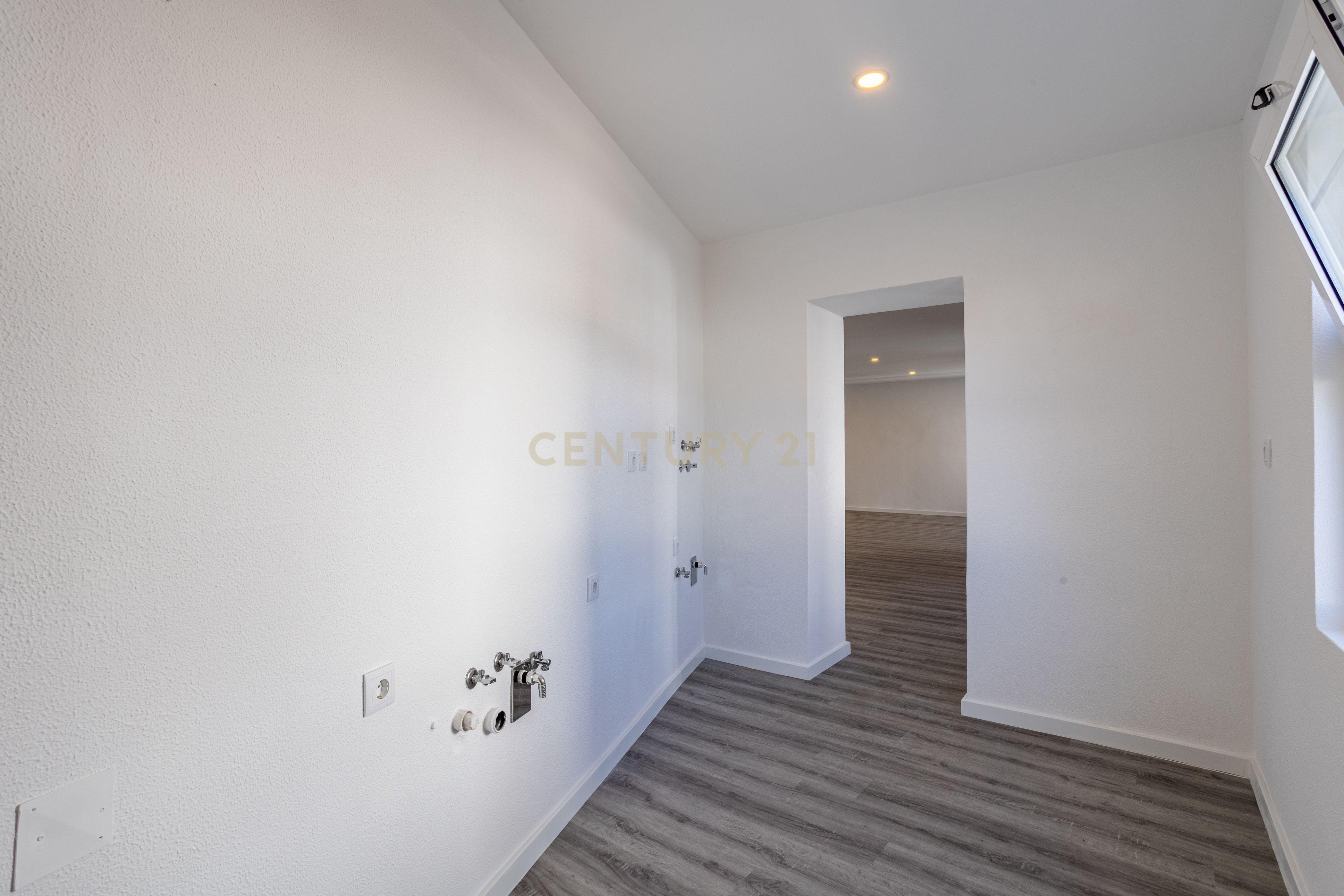Fotografia 10 de Loja/Espaço Comercial Renovado a venda em Alcabideche, Cascais