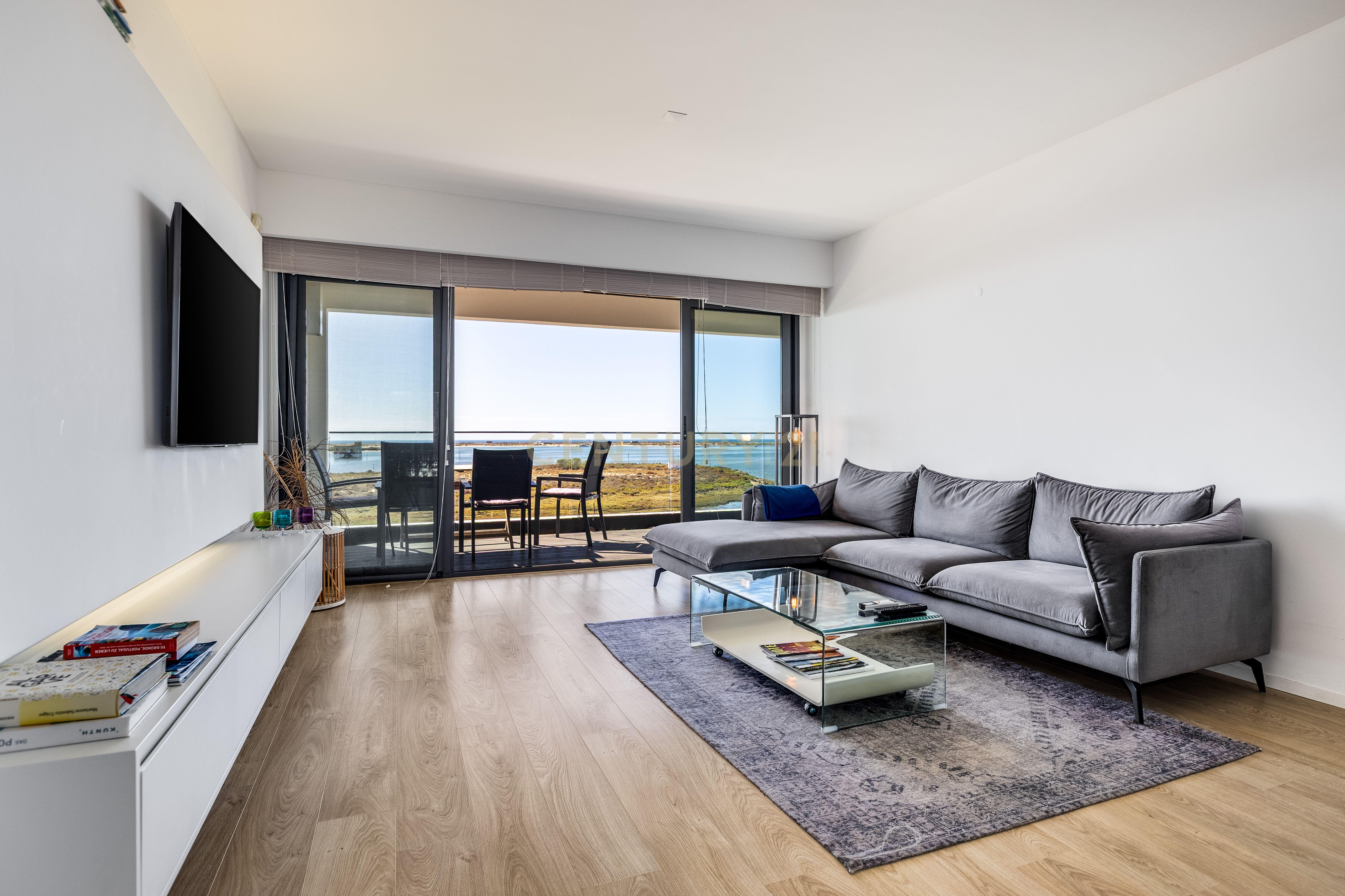 Fotografia 7 de A Pérola da Ria Formosa | T2 de Luxo na Fuseta, Com Uma Vista Absolutamente Única Sobre a Ria Formosa