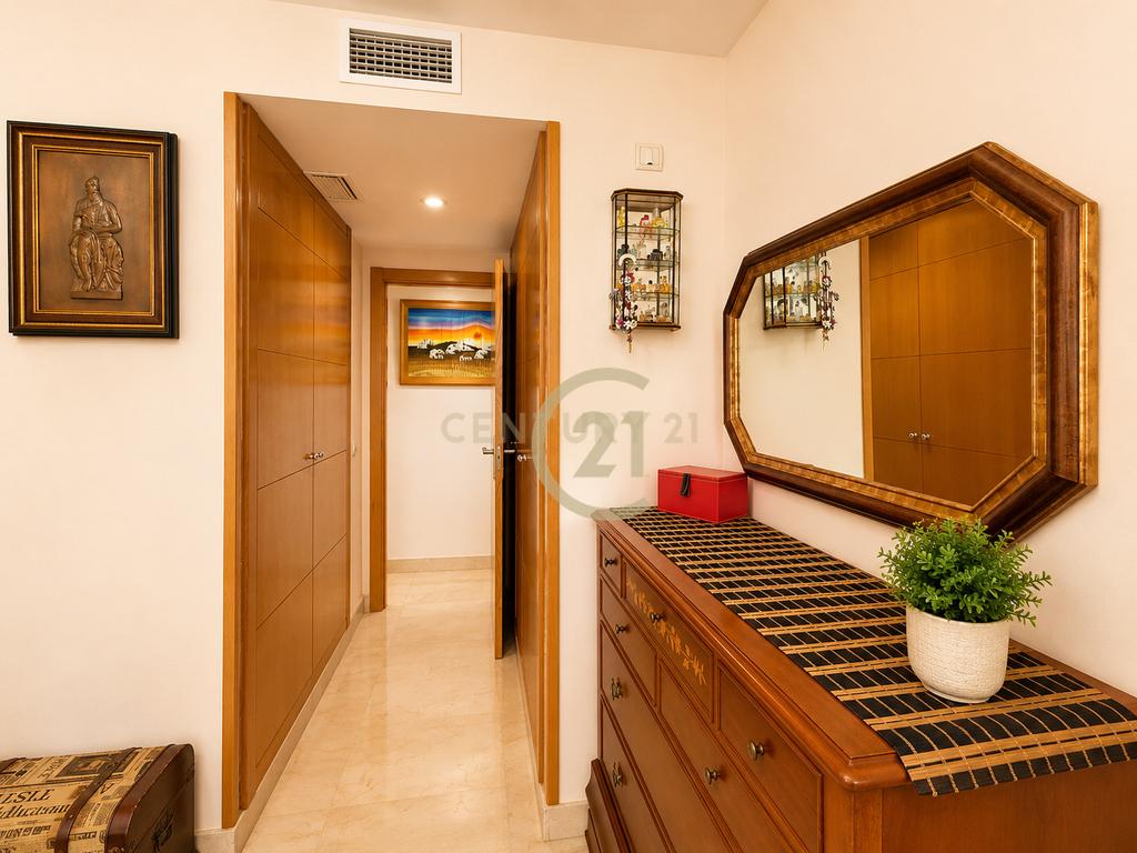 Apartamento em Primeira Linha de Praia com Vistas Frontais para o Mar – 3 Quartos, Garagem e Arrecadação - Image 15