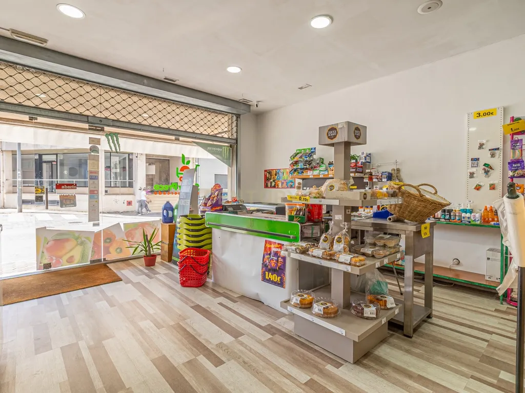 Trespasse de Supermercado junto à Universidade do Minho - Image 13