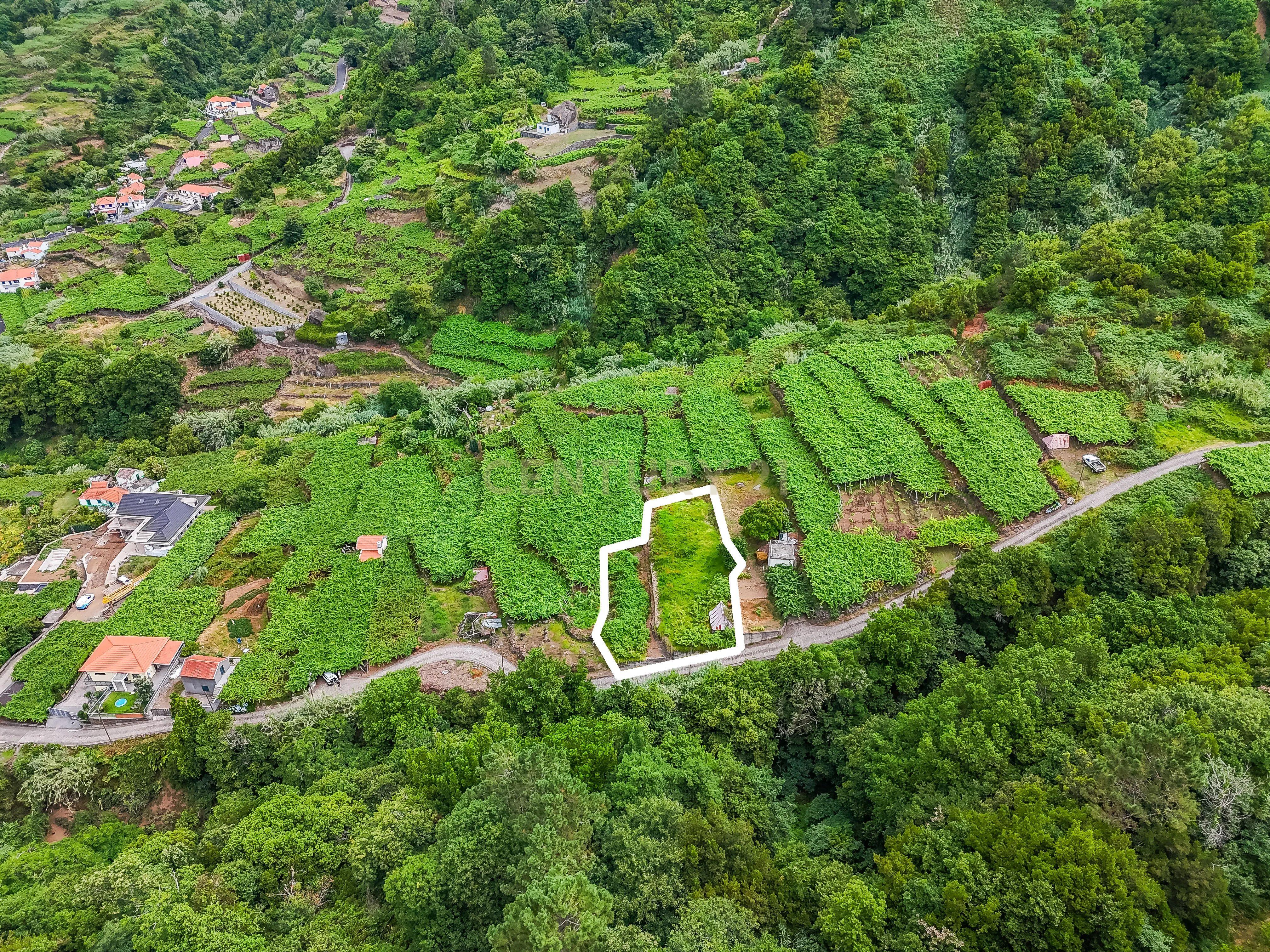 Fotografia 8 de Terreno para Construção com Projeto Residencial à Venda