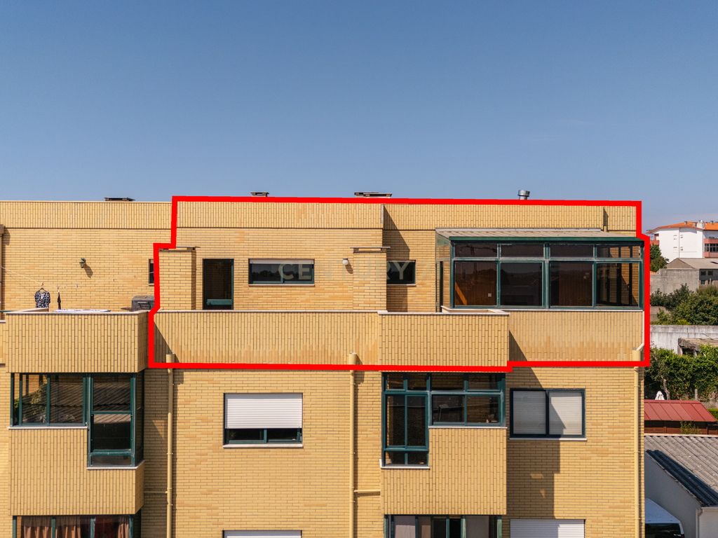 Apartamento T3 com Terraço, Vista Mar e Garagem Box em Arcozelo – Vila Nova de Gaia - Image 7