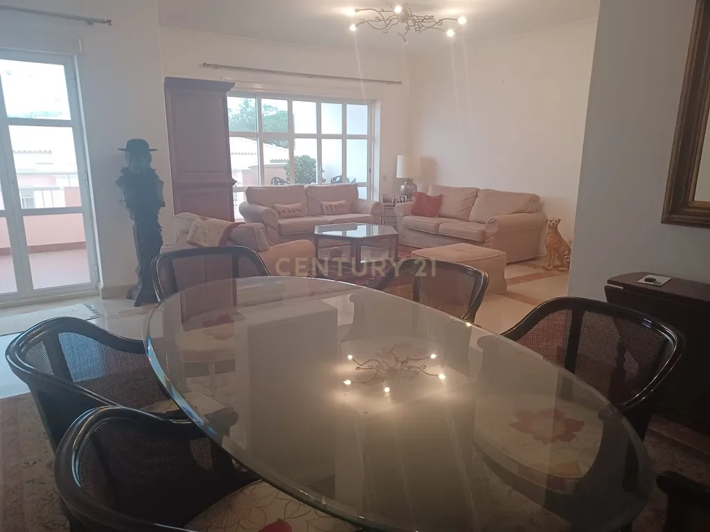Apartamento T3 em Cascais com Vista Mar - Image 7