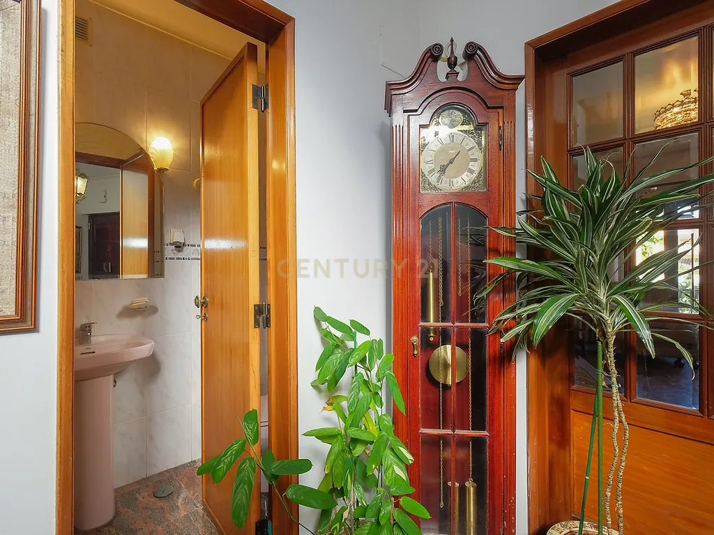 Uma moradia para viver, desfrutar e criar memórias na Parede - Image 12
