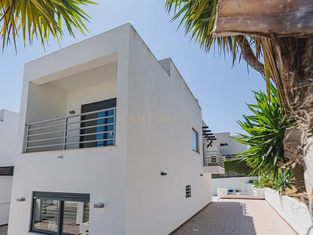 Moradia com 3 Quartos com Piscina - Urbanização Quinta do Rogel - Alcantarilha - Algarve - Image 37