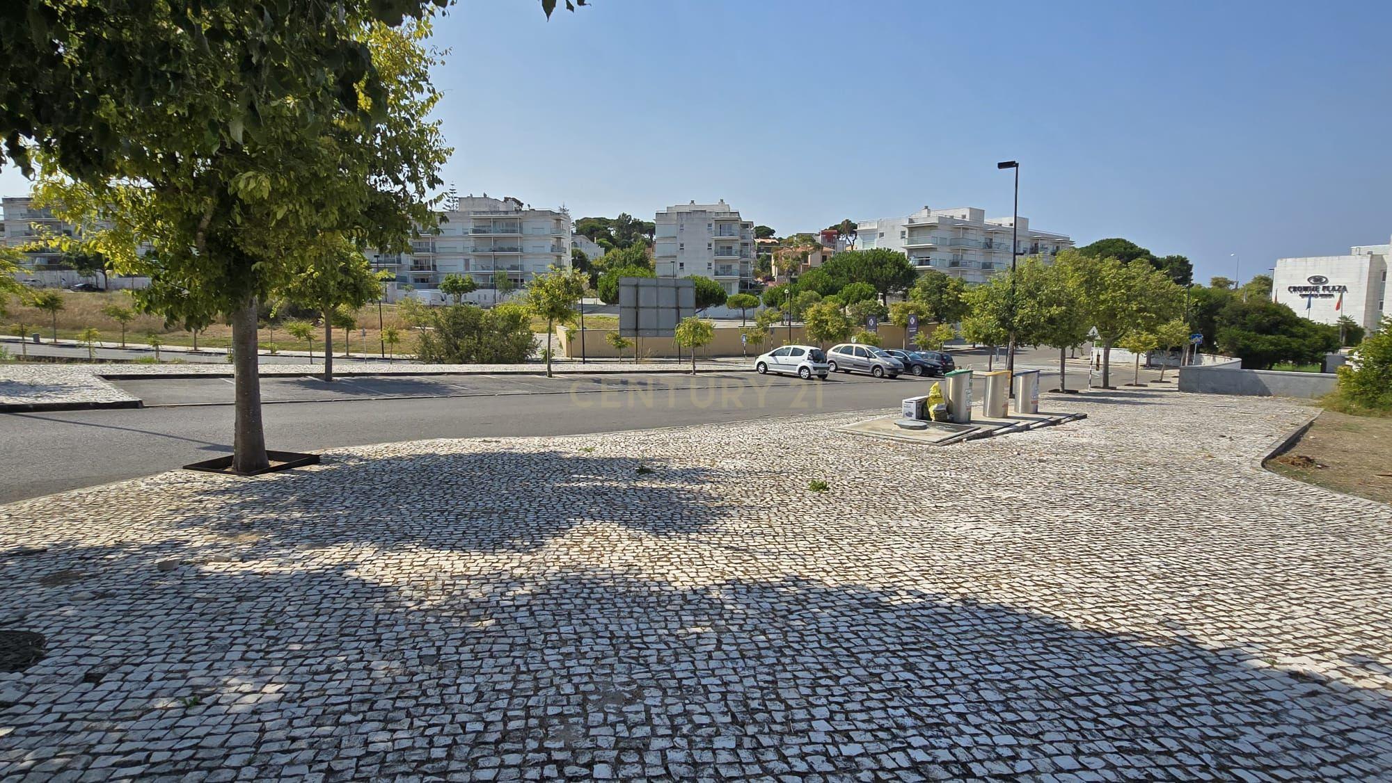 Fotografia 6 de 713 m² de Exclusividade num Novo Condomínio na Aldeia dos Capuchos.